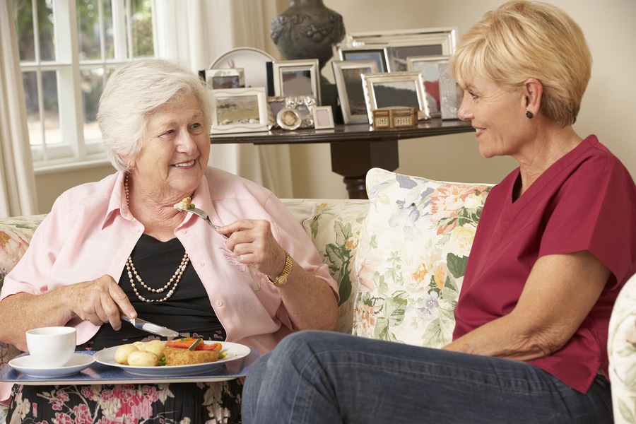 Alzheimer's Home Care Huntington Beach CA - Dementia and Eating Issues: What You Should Know?