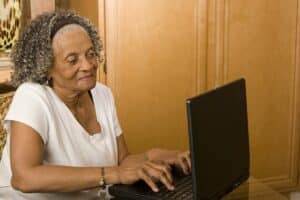 Home Care Huntington Beach CA - Helping Seniors Virtually Explore the World
